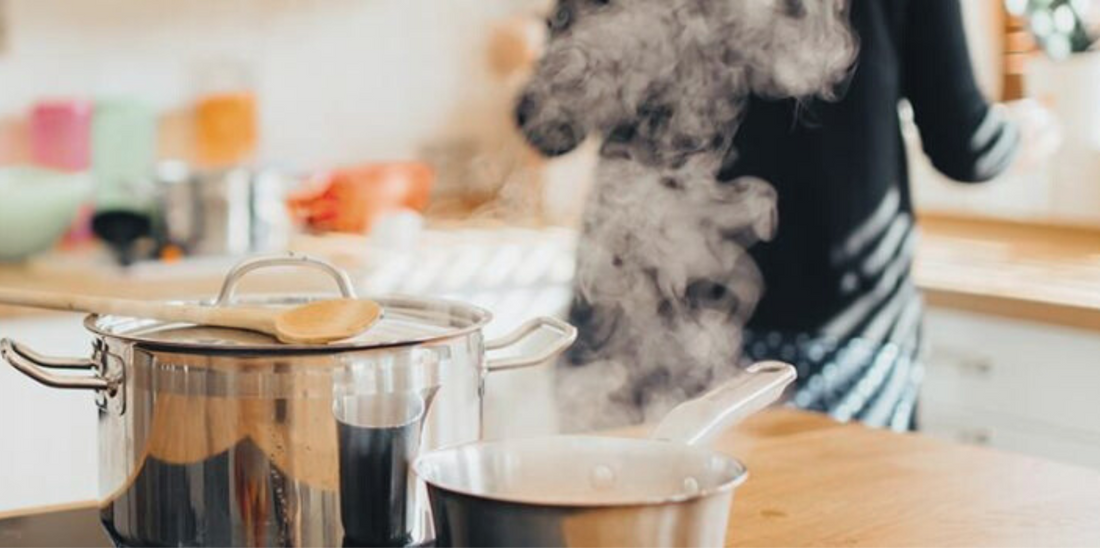 Cooking and clean air: reducing kitchen odours and smoke with air purifiers